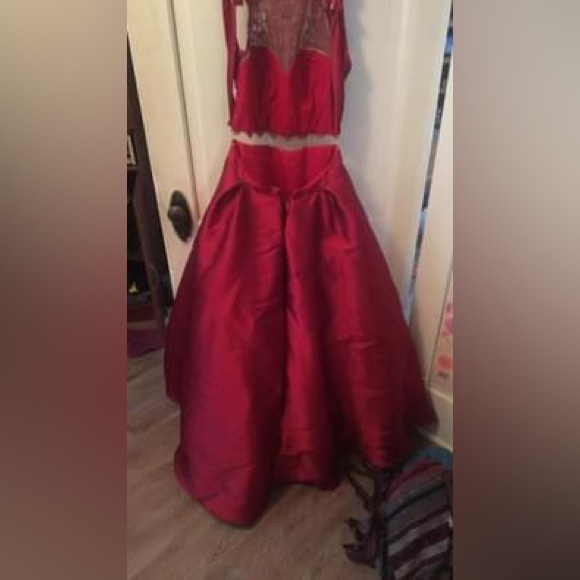 Grad dress - Picture 2 of 4